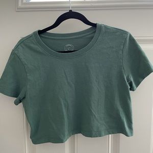 Cropped UO green top